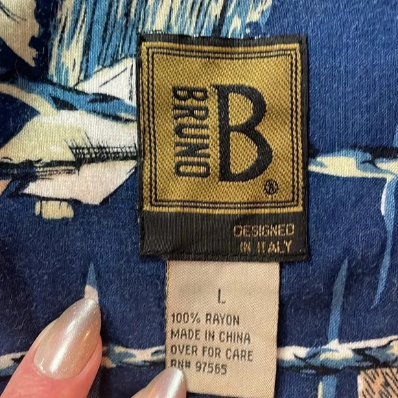 Bruno Mens button down Hawaiian 100% Rayon shirt size Large - Picture 3 of 5